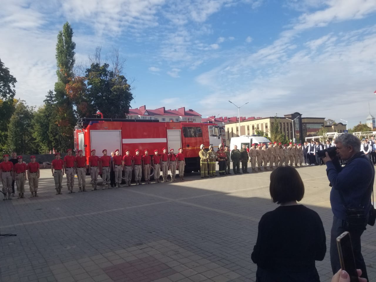 В Боброве состоялась торжественная передача новой специализированной пожарно-спасательной техники подразделениям Бобровского района